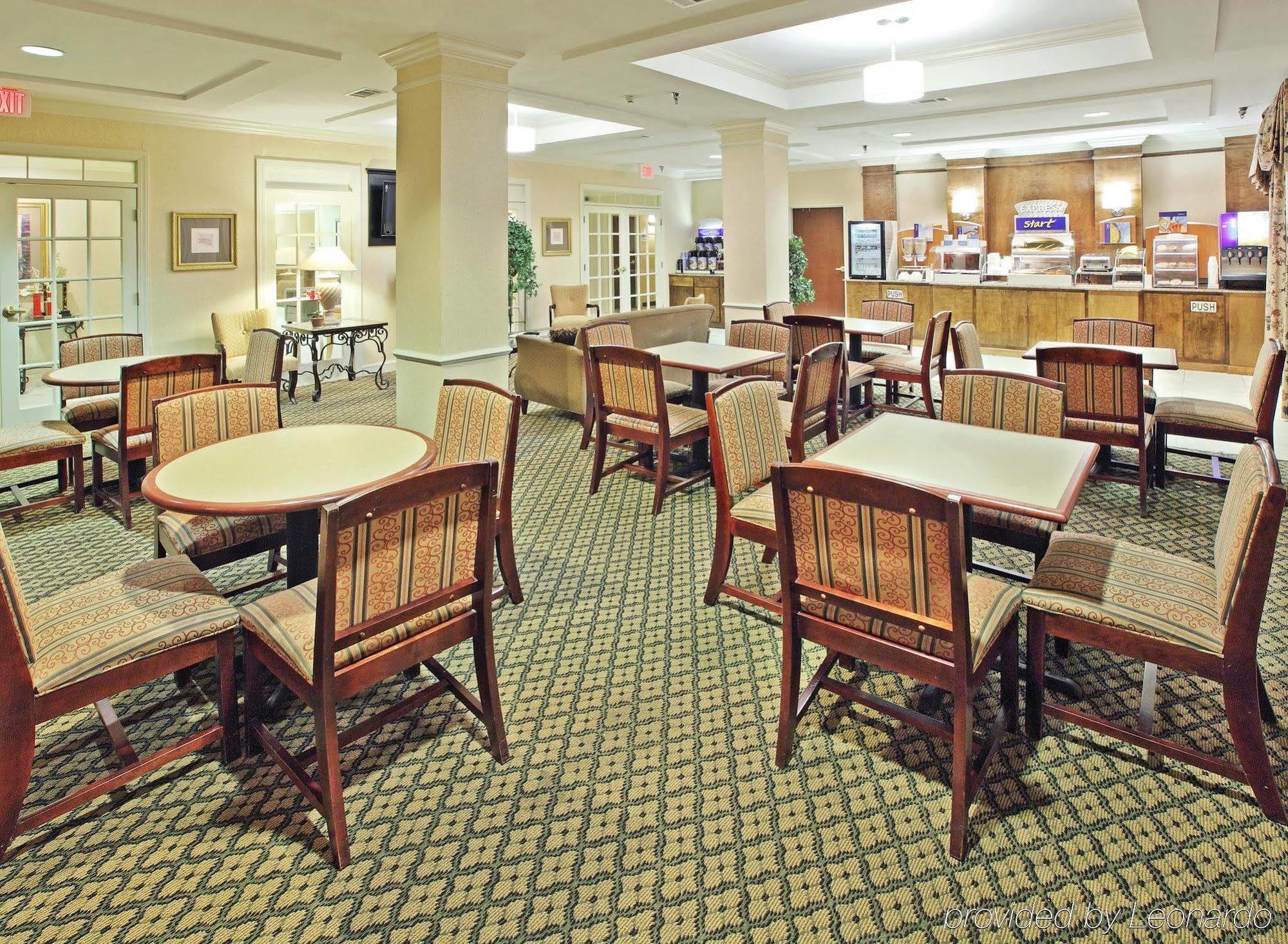 Comfort Inn & Suites Pine Bluff Restaurant photo