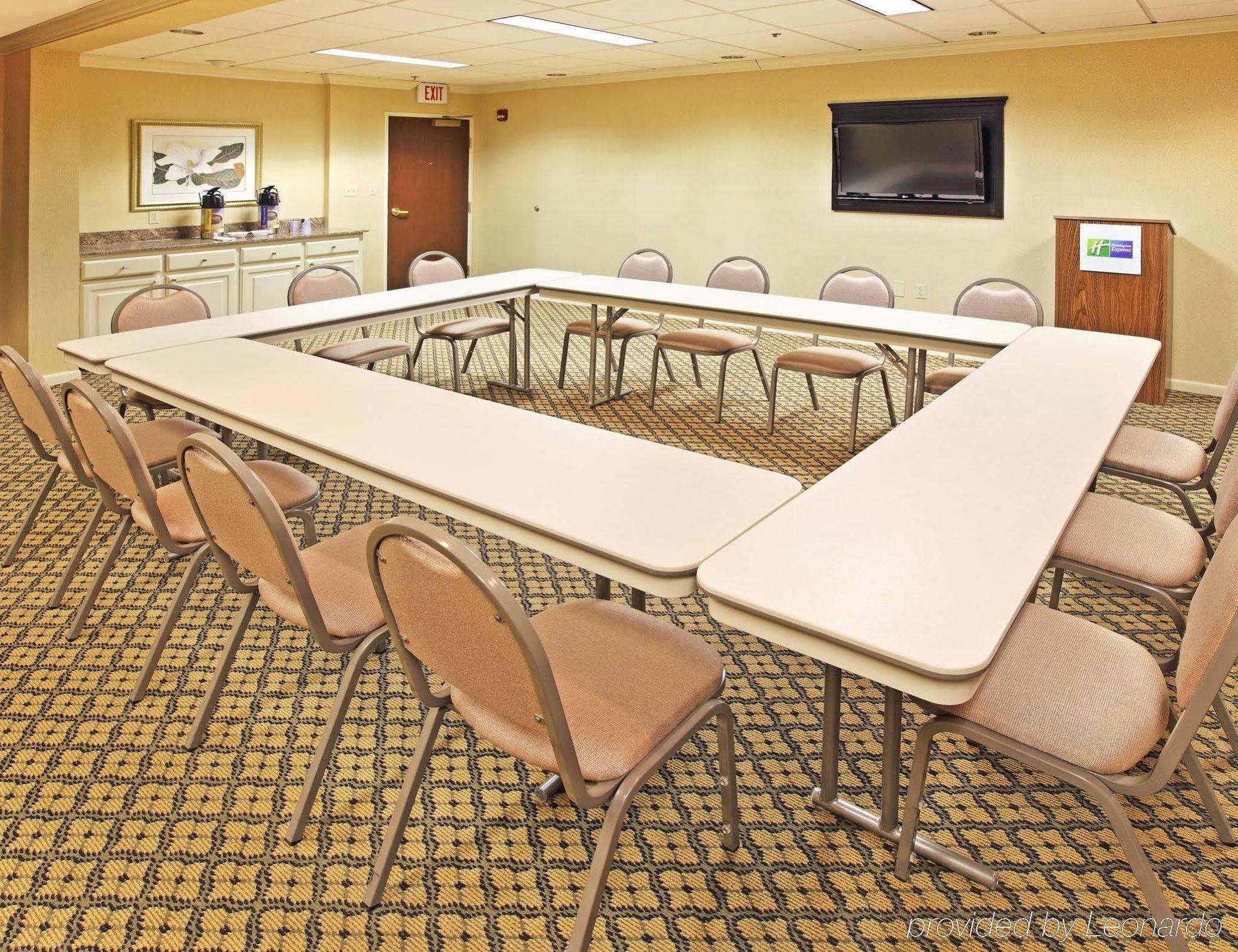 Comfort Inn & Suites Pine Bluff Facilities photo